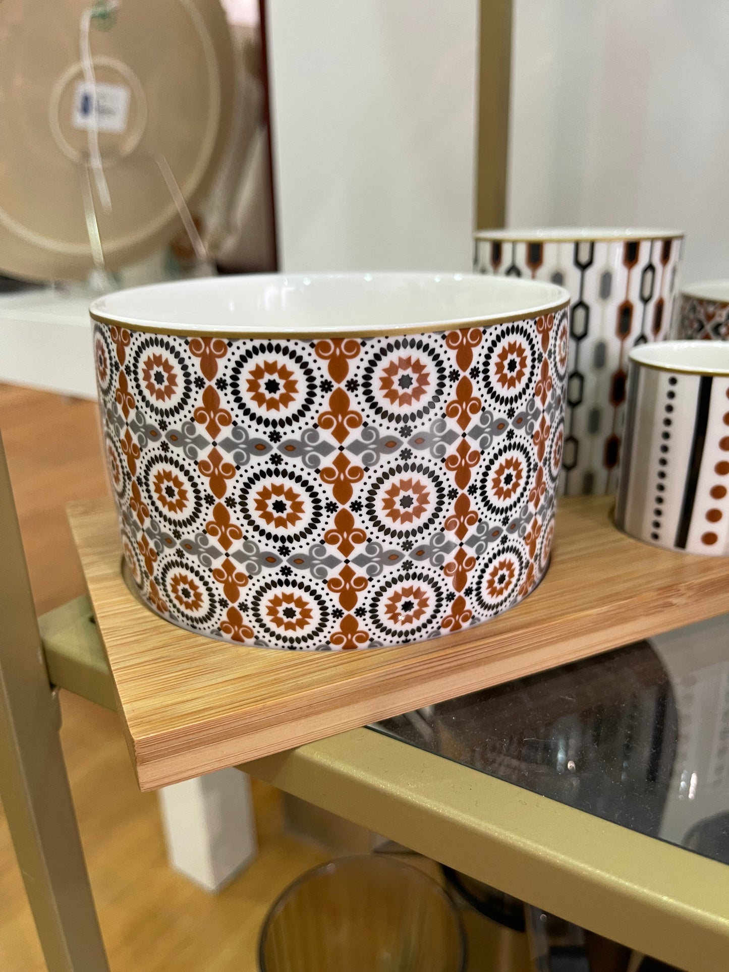 Set Aperitivo in Ceramica con Vassoio in Bamboo - Collezione Geoethnic di Easy Life