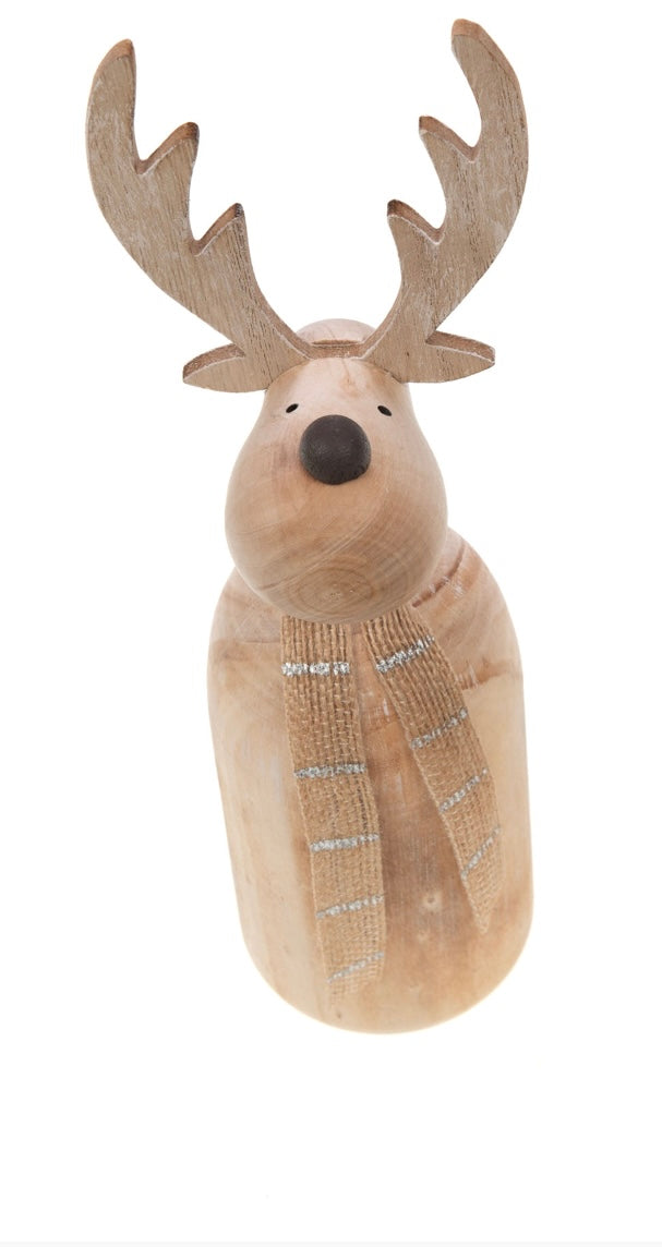 Renne in legno chiaro: un tocco di magia naturale per il tuo Natale