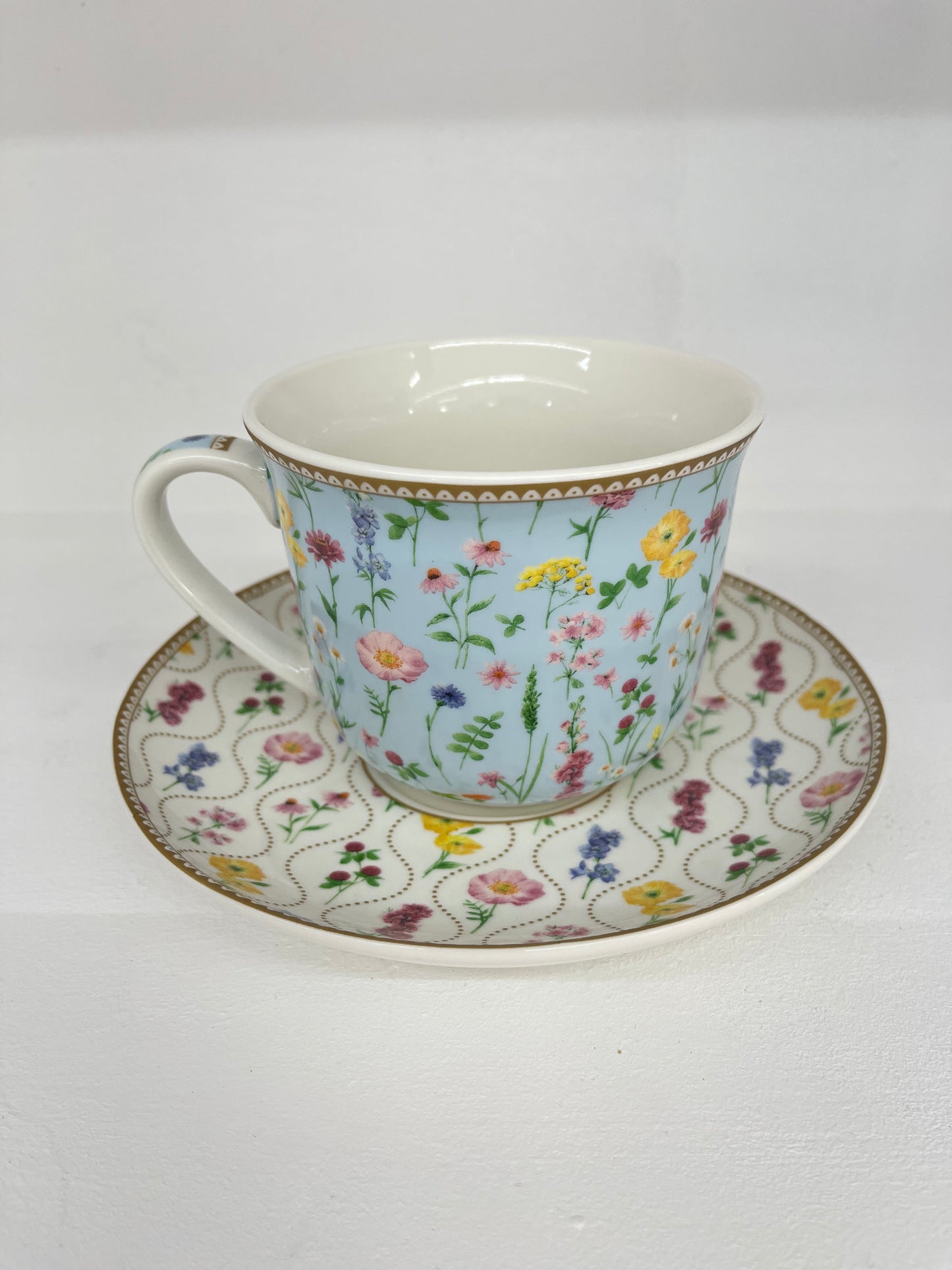Tazza colazione con piattino in fine china – Meadow Flowers di EASY LIFE