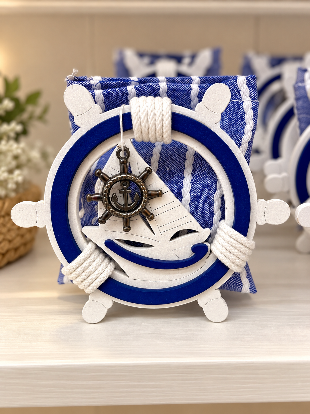 Bomboniera tema mare con barca a vela – blu e bianco