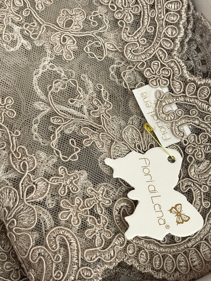 Fiori di Lena Runner in Pizzo colorato su Tulle 117x43 cm