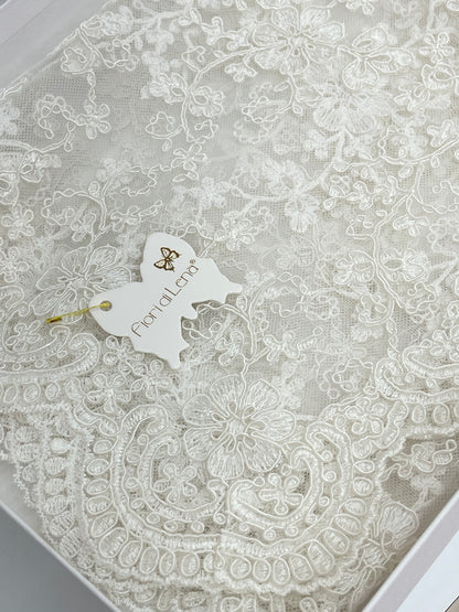 Fiori di Lena Runner in Pizzo colorato su Tulle 117x43 cm