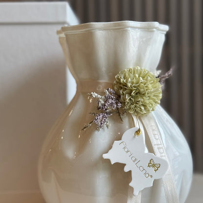 Fiori di Lena – Vasetto in vetro con dalia e nebbiolina h20 cm