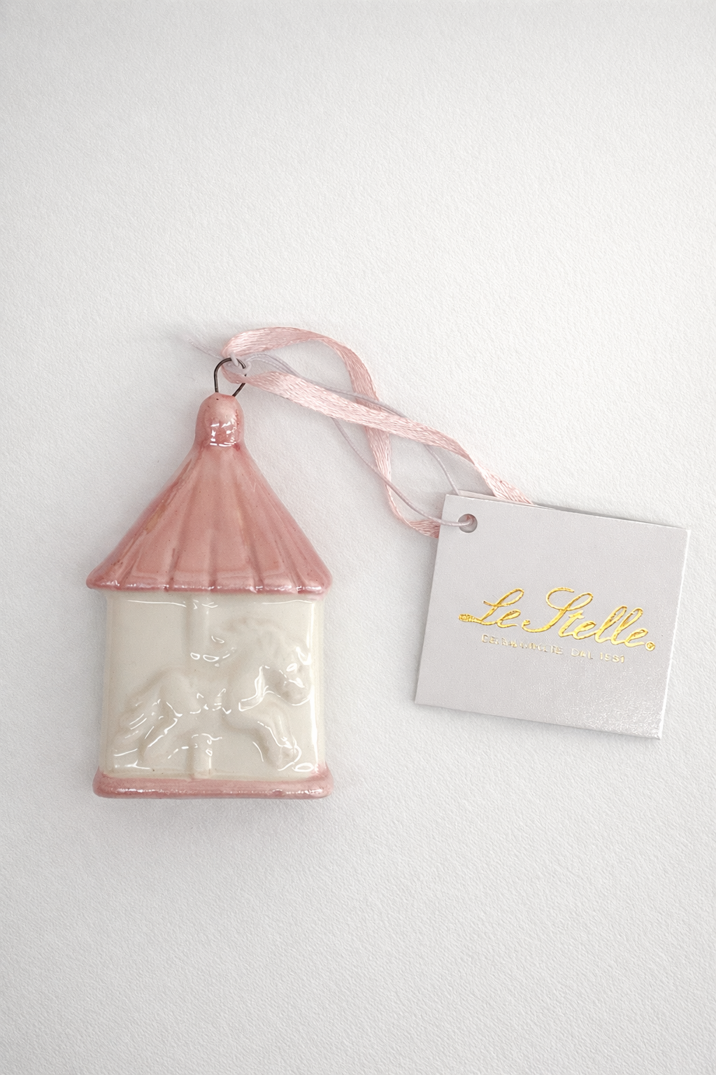 Calamita appendino in ceramica Le Stelle – giostrina cavallini rosa/azzurro