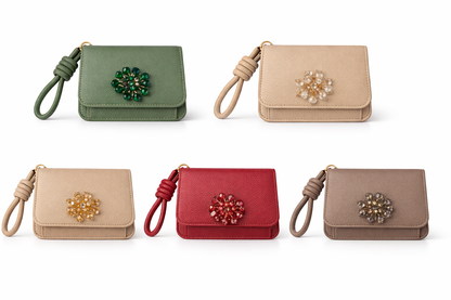 Portafoglio compatto donna con zip e charm – piccolo elegante con laccetto | Fiori di Lena