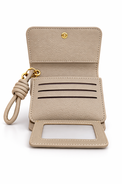Portafoglio compatto donna con zip e charm – piccolo elegante con laccetto | Fiori di Lena