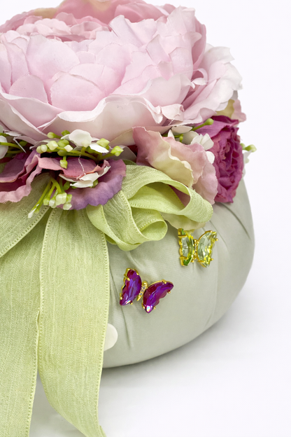 Fiori di Lena - Pouf Profumato con Peonia, Ortensie e Doppia Farfalla Decorativa